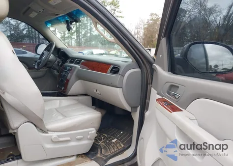 2011 Chevrolet Tahoe Lt z USA, uszkodzony, nr VIN 1GNSCBE03BR276988